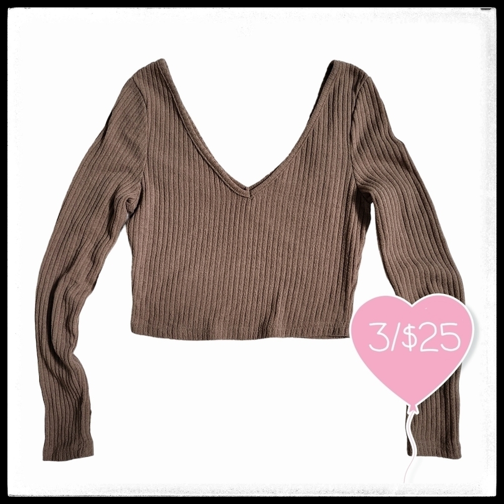 ⭐️3/$25⭐️ Long Sleeve Deep Vneck Ribbed Sweater